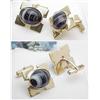 14kt yellow gold cufflinks with agate cabochons. 