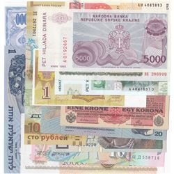 Mix Lot, A total of 13 lots of different UNC banknotesbr/Poland, 10 Zlotych, 1994; Litvania, 1 Ruble