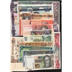 Mixed Lot of 16 UNC banknotes, many of which are different from each otherbr/Algeria, 200 Dinars, 19