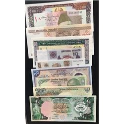 Mix Lot, 10 different banknotes in UNC conditionbr/Kuwait 10 Dinars, Indonesia 500 Rupiah, India 5 R