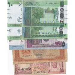 Mix Lot; Total  5 "ARABIAN COUNTRIES" banknotesbr/Saudi Arabia, 1 Riyal, 1977, vf; Libya, 1/4 Dinar,