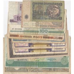 Lot of 11 banknotes; Between FINE and XF conditionbr/Italy, 100 Lire; Cambodia, 500 Riels; Bulgaria,