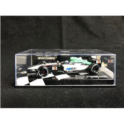 1:43 MINICHAMPS MINARDI COSWORTH PSO4B Z. BAUMGARTNER
