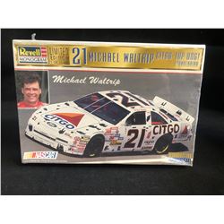 REVELL MONOGRAM #21 MICHAEL WALTRIP CITGO TOP-DOG THUNDERBIRD MODEL KIT