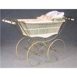 VICTORIAN BABY CARRIAGE