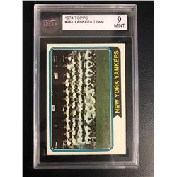 1974 TOPPS #363 YANKEES TEAM (9 MINT)