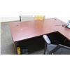 Image 8 : 2-Piece "L" Shaped Desk w/ Rolling Chair (desk 66" x 30" and 48" x 24")