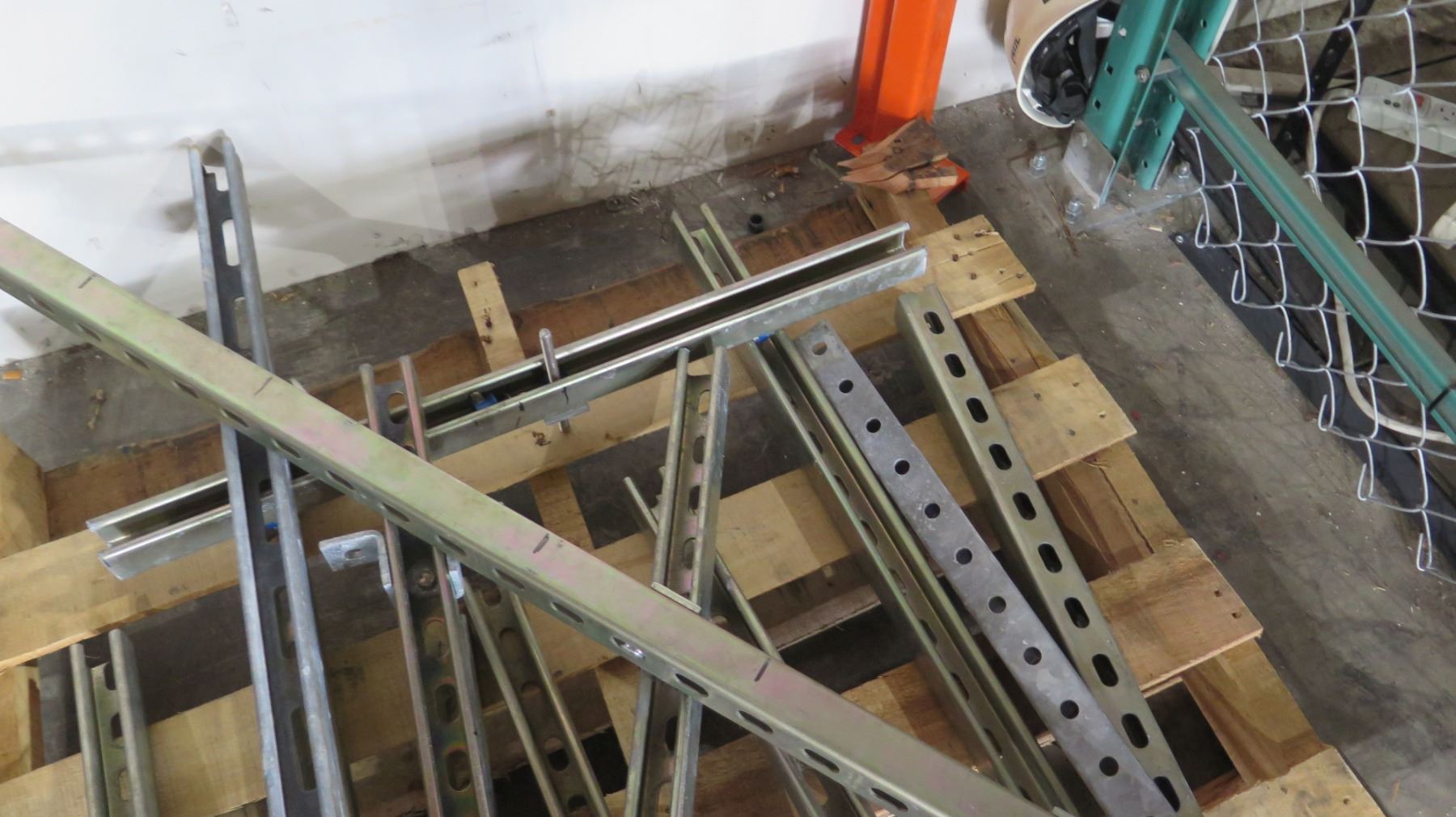 Multiple Metal Adjustable Shelf Supports Rails