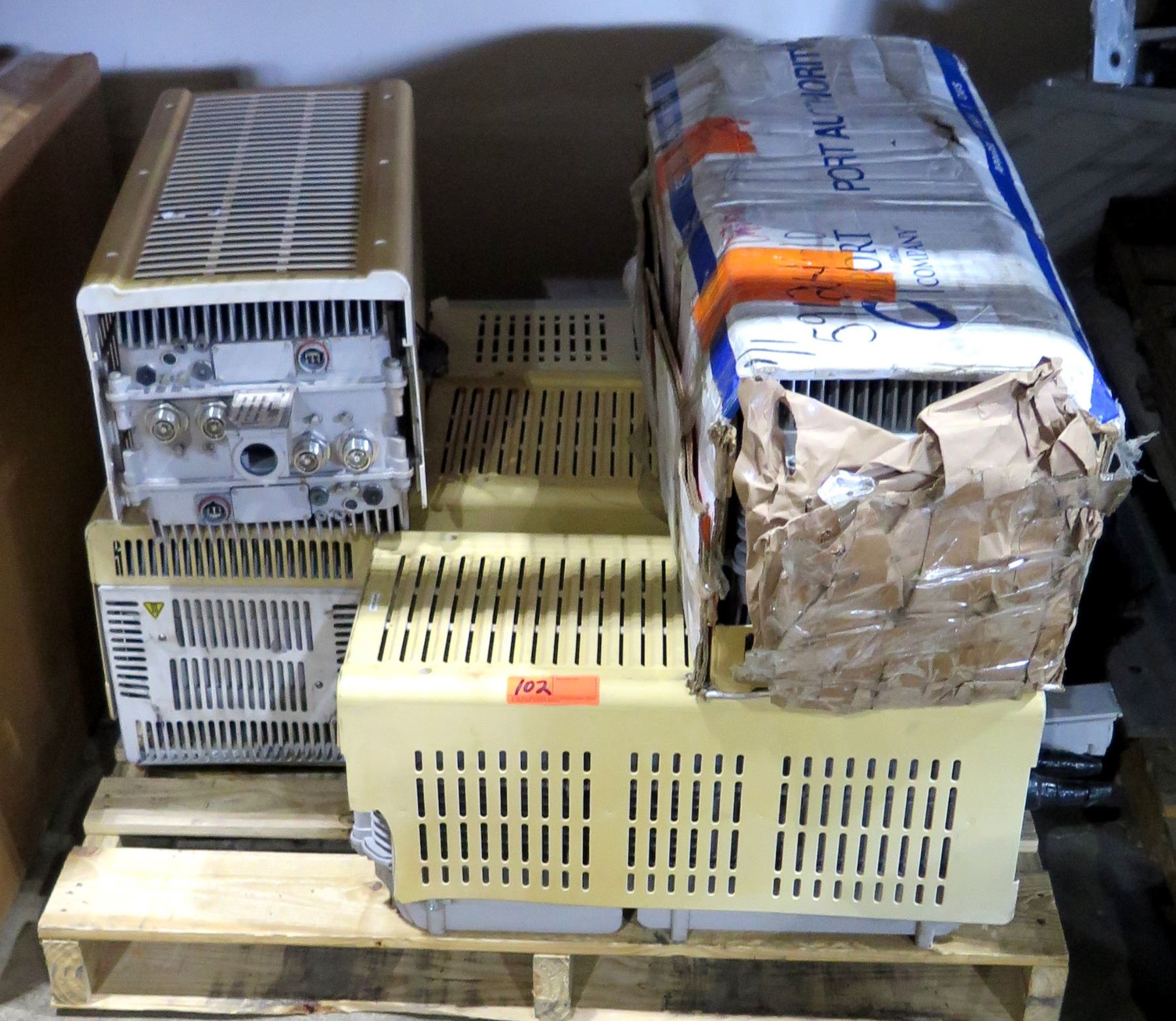 Qty 6 Misc H172XC RRH Units (One New)