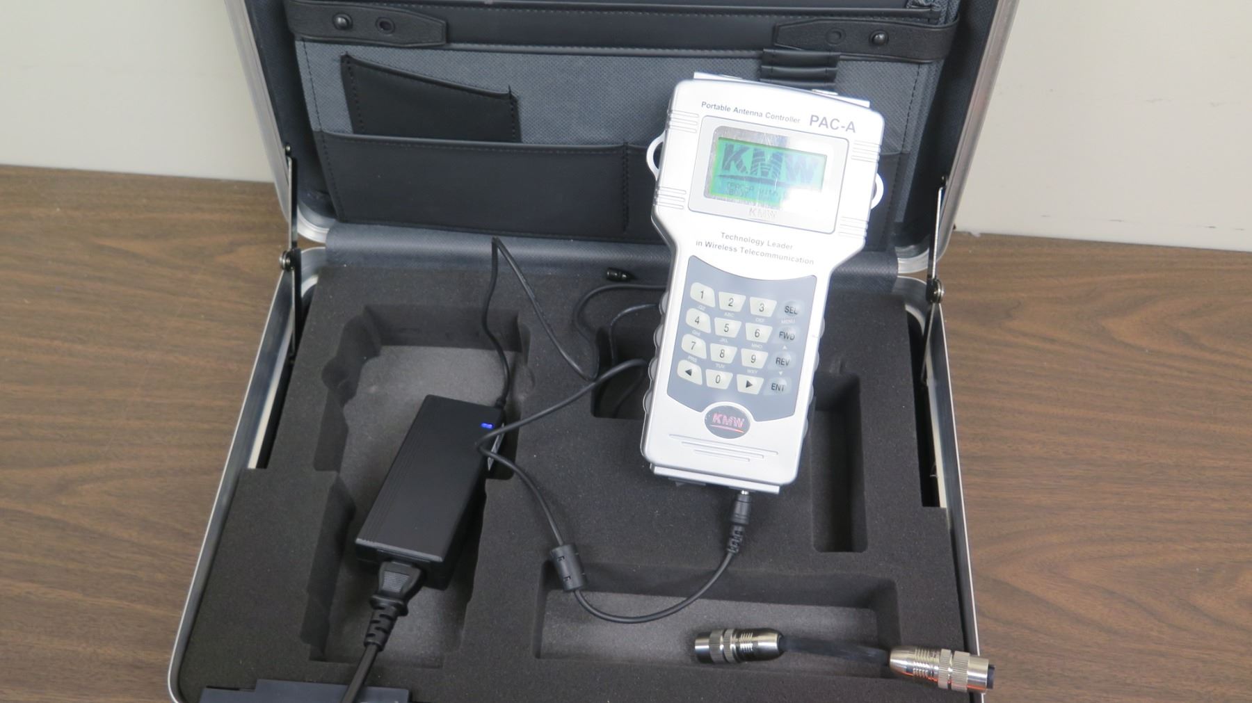 KMW PAC-A with OOK Portable Antenna RET Controller Bundle in Case