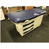 Image 2 : MIDMARK RITTER 204 PATIENT EXAMINATION TABLE
