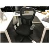 Image 2 : BLACK MESH BACK FULLY ADJUSTABLE TASK CHAIR WITH HEAD REST