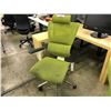 Image 1 : GREEN FULLY ADJUSTABLE TASK WITH HEAD REST