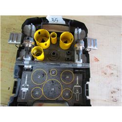 HOLE SAW KIT (DEWALT)