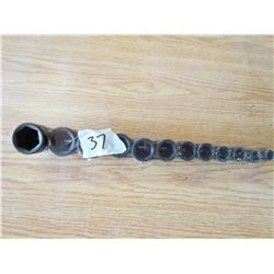 LOT OF ASSORTED SOCKETS