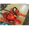 Image 3 : LOT OF TWO 16" HEDGE TRIMMERS (BLACK AND DECKER) *ELECTRIC AND BATTERY*