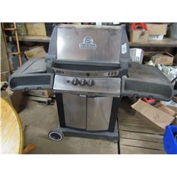 BROIL KING BBQ WITH SIDE BURNER