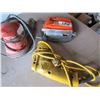 Image 1 : LOT OF 3 ELECTRIC TOOLS (JIG SAW, SANDERS, ELECTRIC DRILL)