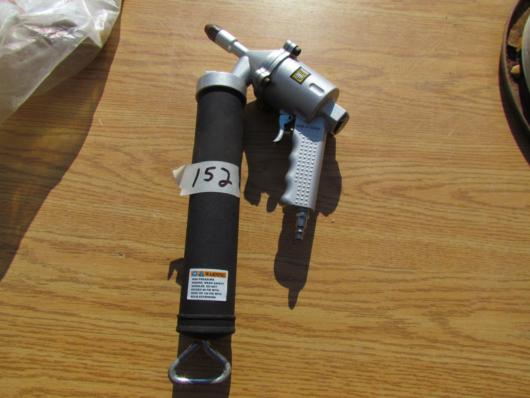 GREASE GUN (AIR POWERED) Schmalz Auctions