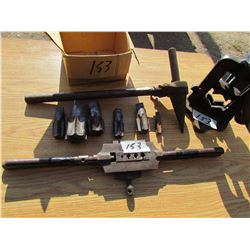 LOT INCLUDING A TAP AND DIE SET, REAMER TOOL AND PIPE VICE