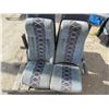 Image 1 : 4 BUS SEATS