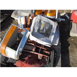 PALLET OF BEACON LAMPS, FLOOR JACK, AND 4 BOXES OF ROTORS