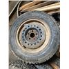 Image 5 : Set of 4 - *Studded* Arctic claw Winter Txi M+S 185/70R14 Tires. Rims included. Tires are in ‘like n