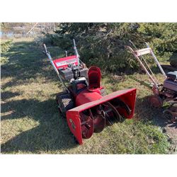 SNO-TRAC 33” snowblower. 10 hp Tecumseh engine. 120v Electric start. C/W tire chains.**Needs new pul