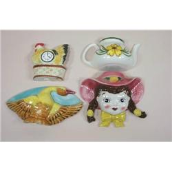 Four unmarked wall pockets, girl, rooster