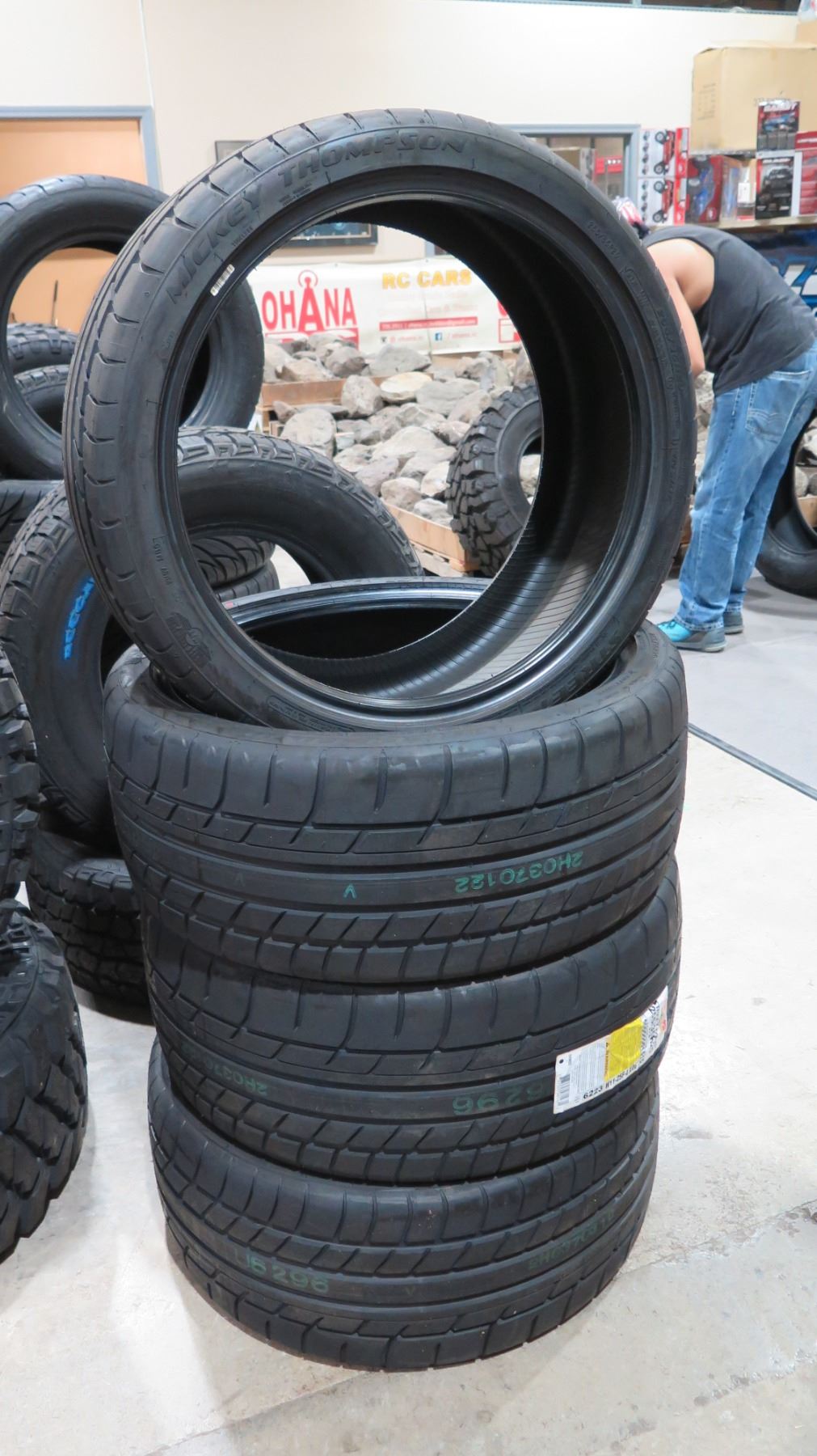 Qty 4 Mickey Thompson Street Comp 255/35R20 Extra Load Tires