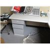 Image 10 : Modular Desk System w/ Curving Counter