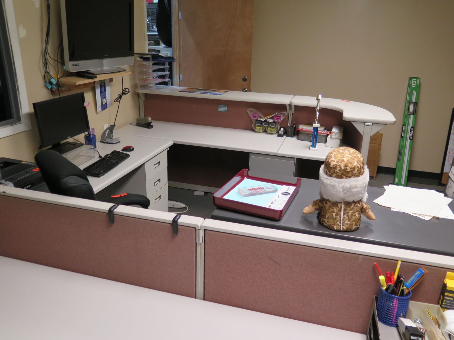 Modular Desk System w/ Curving Counter