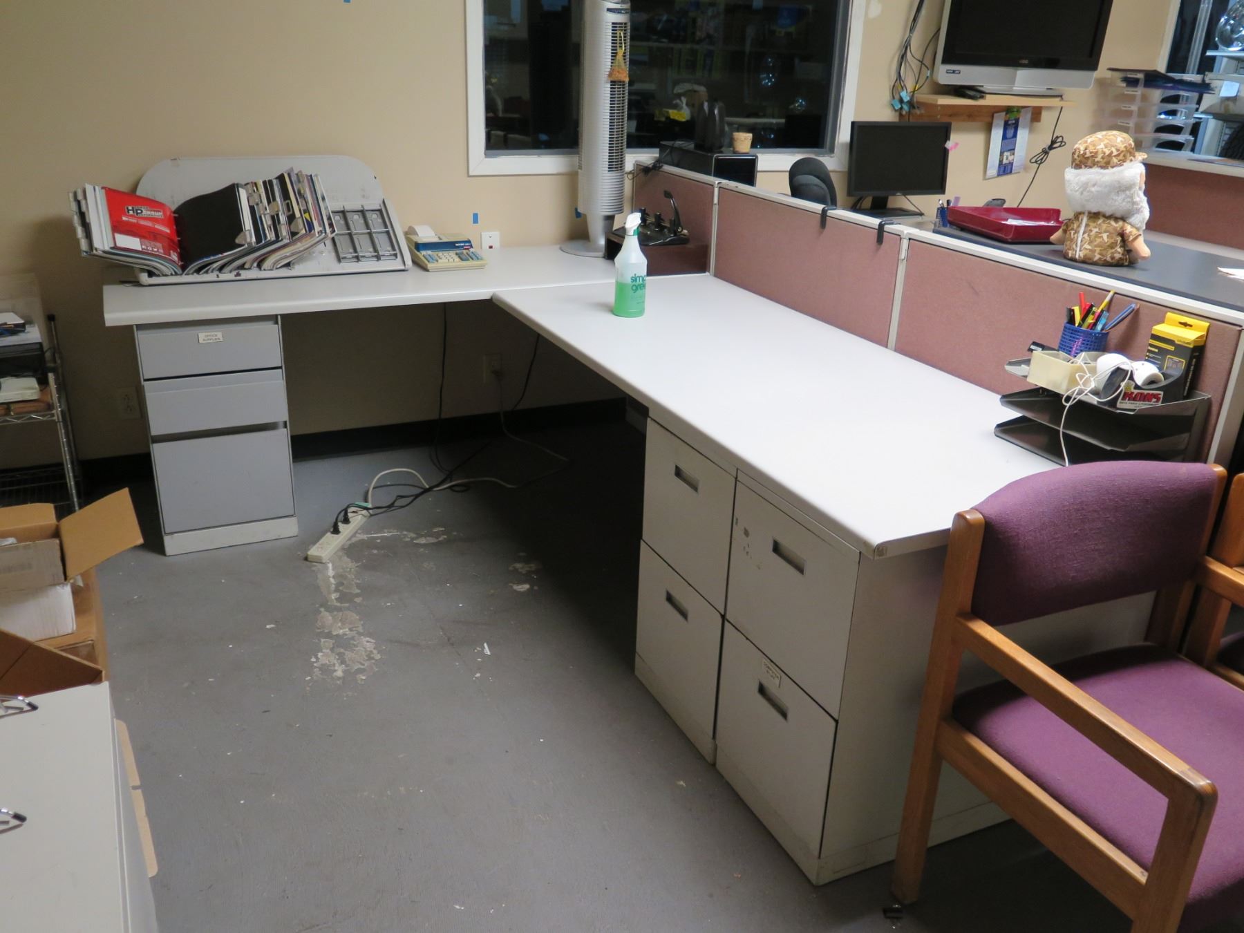 Modular Desk System w/ Curving Counter Oahu Auctions