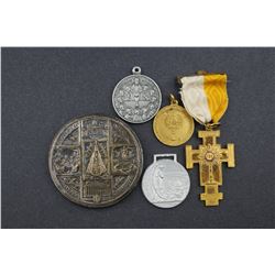 World - 20th century - Mixed medals and pins 5 Pcs