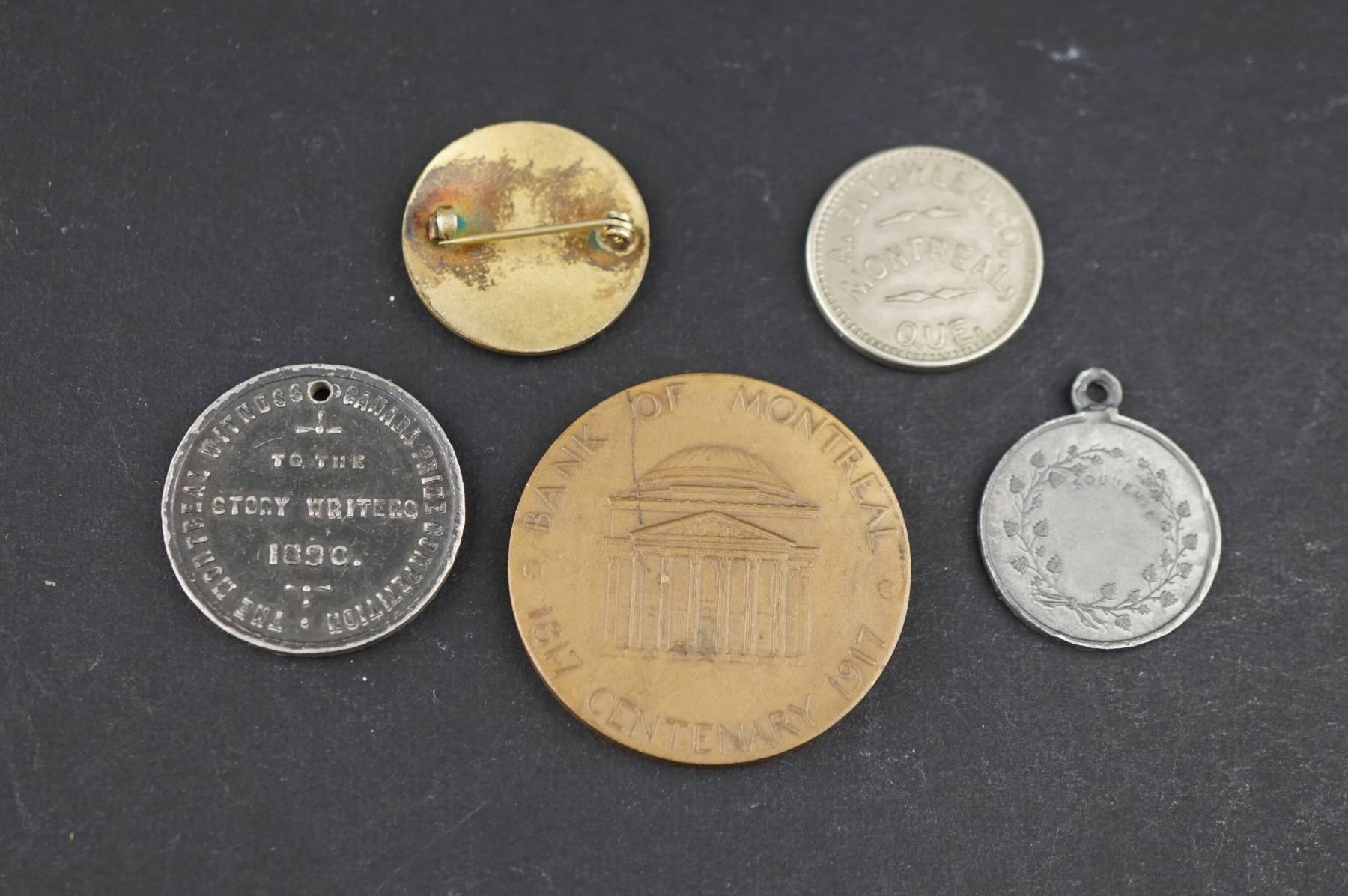 Montréal - Lot of Ten Different Medals, Tokens & Pin 19th - 20th Century.