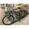 Image 1 : Rock Hopper Mountain Bike