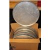 Image 1 : BOX OF APPROX. 30 PIZZA PANS