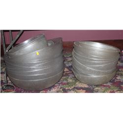 LOT OF 25 ASSORTED SIZE LARGE PLASTIC BOWLS