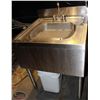 Image 1 : QUEST STAINLESS STEEL BAR SINK