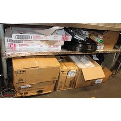 LARGE LOT OF TAKE OUT CONTAINERS, TABLE LINERS &