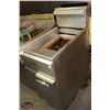 Image 1 : IMPERIAL DUAL BASKET DEEP FRYER