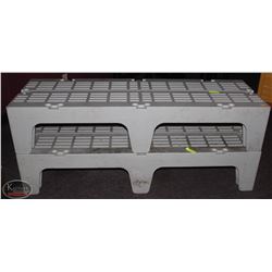 LOT OF 2 CAMBRO DUNNAGE RACKS