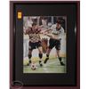 Image 5 : LOT OF 12 SOCCER MEMORABILIA INCL. MENS TEAM
