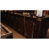 Image 4 : LARGE CENTER WOODEN BAR INCLUDING FOOTRAIL,