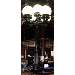 LARGE 5 GLOBE DECORATIVE METAL LAMP POST