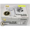 Image 1 : NIKON COOLPIC 2200 DIGITAL CAMERA WITH