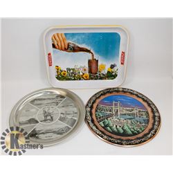 BUNDLE OF THREE COLLECTOR METAL SERVING TRAYS