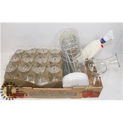 WINE BOX WITH 2 WINE CARAFES, 12 WINE GLASSES,