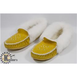 LEATHER MOCCASIN SLIPPERS WITH RABBIT FUR TRIM