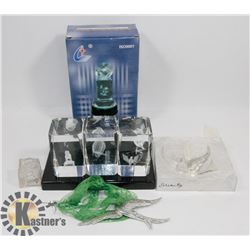 FLAT OF 3 CRYSTAL STATUES WITH ROTART SLIDESHOW